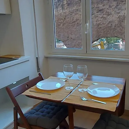 Apartment Porticus Rom